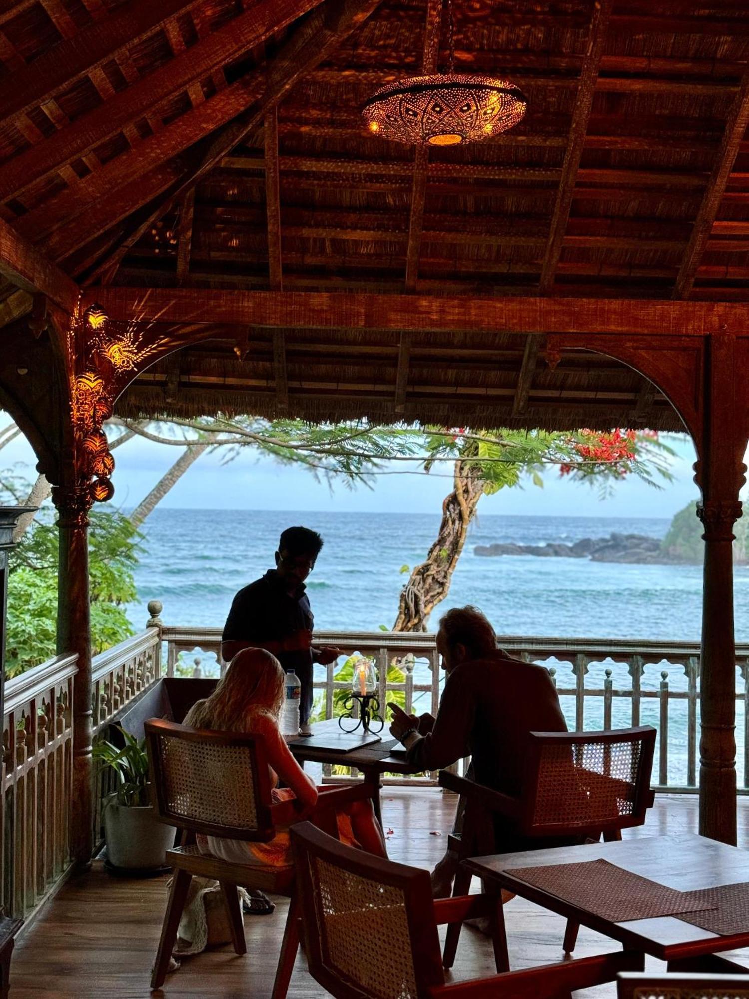 Aga Surf View Hotel แทนกาลเล ภายนอก รูปภาพ